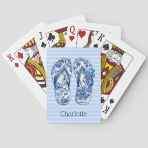 Blaue und weiße Chinoiserie-Flippflops auf Streife Spielkarten