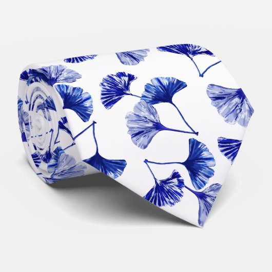 Blaue und weiße Gingko-Blätter Krawatte (Gerollt)
