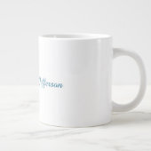 Blaue und weiße Kalligraphie Eleganter Chic Modern Jumbo-Tasse (Rechts)
