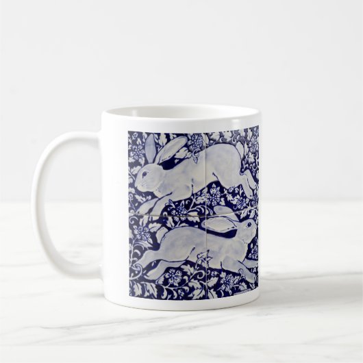 Blaue und weiße Kaninchenhaare Duo Blätter Tile Kaffeetasse (Links)
