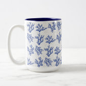 Blaue und weiße Korallen Zweifarbige Tasse (Links)