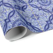 Blaue und weiße mediterrane Keramik Fliesenmuster Geschenkpapier (Rolleneckpunkt)