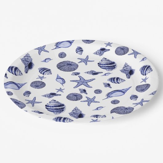 Blaue und weiße Muscheln Pappteller (Schrägansicht)