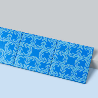Blaue und weiße naturinspirierte ruhige Symmetrie Fliese