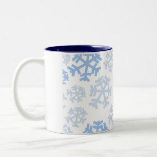 Blaue und weiße Schneeflocke Zweifarbige Tasse