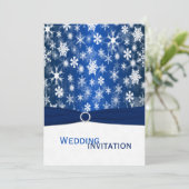 Blaue und weiße Schneeflocken Einladung Hochzeit (Stehend Vorderseite)