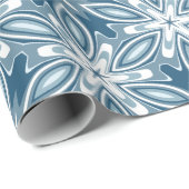 Blaue und weiße Schneeflocken im Winter Geschenkpapier (Rolleneckpunkt)