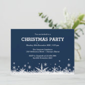 Blaue und weiße Schneeflocken Weihnachts-Party Einladung (Stehend Vorderseite)