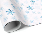 Blaue und weiße Schneeflocken Winter Moderne Weihn Geschenkpapier (Rolleneckpunkt)