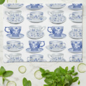 Blaue und weiße Teeschale Geschirrtuch (Gefaltet)