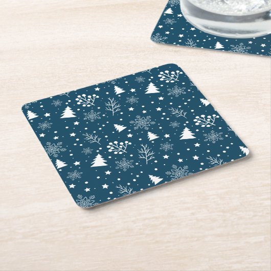 Blaue und weiße Weihnachtsbäume, Schneeflocken Url Rechteckiger Pappuntersetzer (angewinkelt)