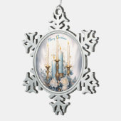 Blaue und weiße Weihnachtskerze Schneeflocken Zinn-Ornament (Rechts)