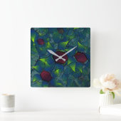 Blaue, virtuelle Blütenblätter, Blätter und rote H Quadratische Wanduhr (Zuhause)