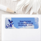 Blaue-Vogel Elegante Monogramm-Initiale M Rücksend (Insitu)