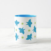Blaue Vögel Flugmuster Keramik Tasse (Zentrum)