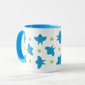 Blaue Vögel Flugmuster Keramik Tasse (Vorderseite Links)