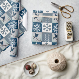 Blaue Vögel & Schneeflocken Weihnachts-Winter-Must Geschenkpapier