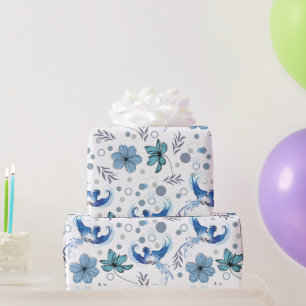 Blaue Vögel und florale Harmonie Nahtloses Muster Geschenkpapier