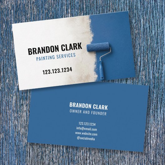 Blaue Wandfarbe Roller halb gestrichenes Design Visitenkarte