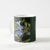 Blaue Wasserfall-Prunkwinde Kaffeetasse (Vorderseite Links)