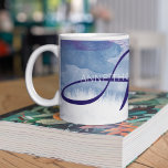 Blaue Wasserfarbe mit Name und Anfangsbezeichnung  Kaffeetasse<br><div class="desc">Schöne blaue Aquarellfarbe mit dem Namen von jemandem Besonderem (deine Mutter,  Oma,  Chef... ),  denn es ist immer Zeit für eine Tasse Kaffee</div>