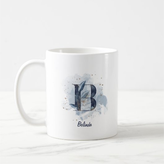 Blaue Wasserfarbe personalisierter Name Buchstabe Kaffeetasse (Links)