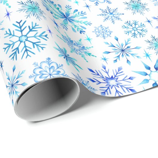 Blaue Wasserfarbe Winterschneeflocken und Glitzern Geschenkpapier (Rolleneckpunkt)