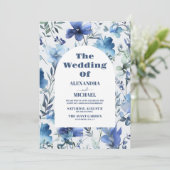 Blaue Wasserfarben-Periwinkle-Wildblumen Hochzeit Einladung (Stehend Vorderseite)