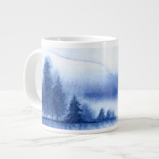 Blaue Wasserfarben-Pinienbäume Jumbo-Tasse (Vorderseite Links)