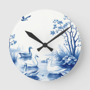 Blaue Weiden-Schwanensee-Szene Runde Wanduhr
