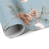 Blaue Weihnachtsbaum Zapfen Ornamente Geschenkpapier (Rolleneckpunkt)