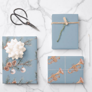 Blaue Weihnachtsbaum-Zapfen-Ornamente Trompete Geschenkpapier Set