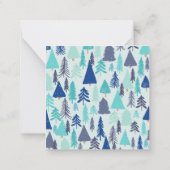 Blaue Weihnachtsbäume in einem Evergreen Forest Mitteilungskarte (Rückseite)