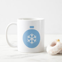 Blaue Weihnachtsbaumkugel-Kaffeetasse