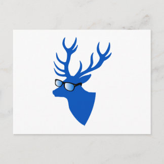 Blaue Weihnachtsrotwild mit Nerdgläsern Feiertagspostkarte