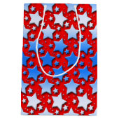 Blaue Weiß-Sterne auf Rot Mittlere Geschenktüte (Rückseite)