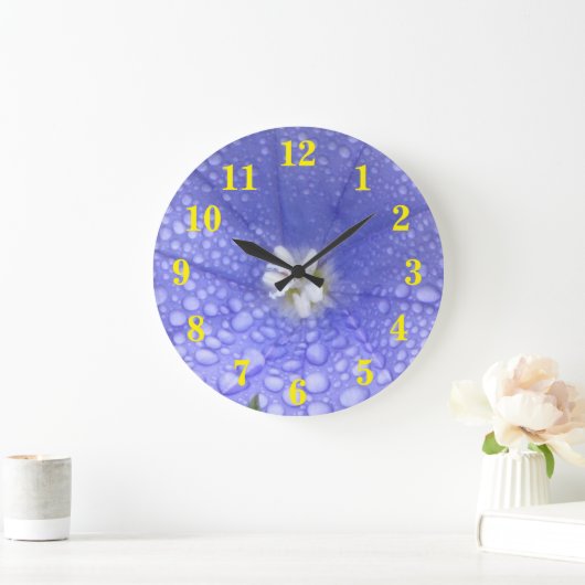Blaue weiße Blume Große Wanduhr (Zuhause)