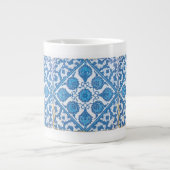 Blaue Weiße Faux-Fliese Delft Kornblumen Jumbo-Tasse (Vorderseite)