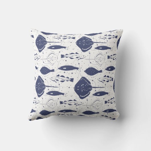 Blaue, weiße Fische Muster im Wavy Fishing Net Kissen (Rückseite)