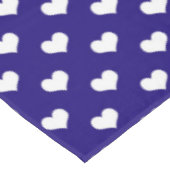 Blaue weiße Liebe Herzdesign Tischdecke (Schrägansicht)