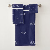 Blaue, weiße Monogramm-Initialnamen Badhandtuch Set (Insitu)