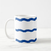 Blaue weiße Wellen Streifen nautisches Muster Kaffeetasse (Links)