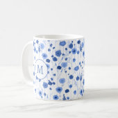 Blaue weiße Wildblumenwiese Botanisches Monogramm Kaffeetasse (Vorderseite Links)