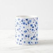 Blaue weiße Wildblumenwiese Botanisches Monogramm Kaffeetasse (Mittel)