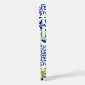 Blaue weiße Zitronen-Fliesenmuster-Monogramm-Name- Case-Mate iPhone Hülle (Rückseite / Links)