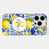Blaue weiße Zitronen-Fliesenmuster-Monogramm-Name- Case-Mate iPhone Hülle (Rückseite (Horizontal))