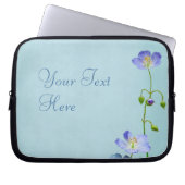 Blaue Wildblume Laptopschutzhülle (Vorderseite)