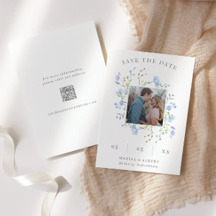 Blaue Wildblumen Modernes Foto QR Code Save The Date
