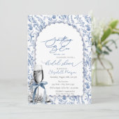 Blaue Wildblumen Perlen und Prosecco Einladung (Stehend Vorderseite)