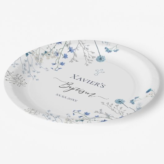 Blaue Wildblumen Taufe Pappteller (Schrägansicht)